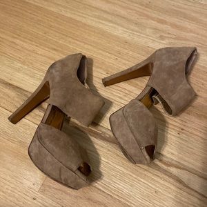 Helara Platform Heels by BCBGeneration, beige color, size 8.5
